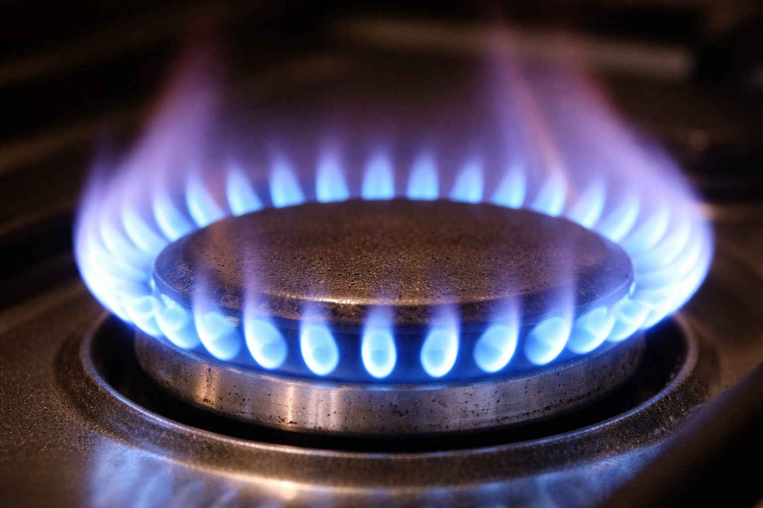 Natural Gas Prices Set for a Choppy Open as Warmer Forecasts Pressure Futures and Energy Shares